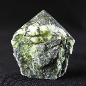 Emerald Top Polished Points